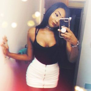 FOREVER 21 ZIP UP MINI SKIRT